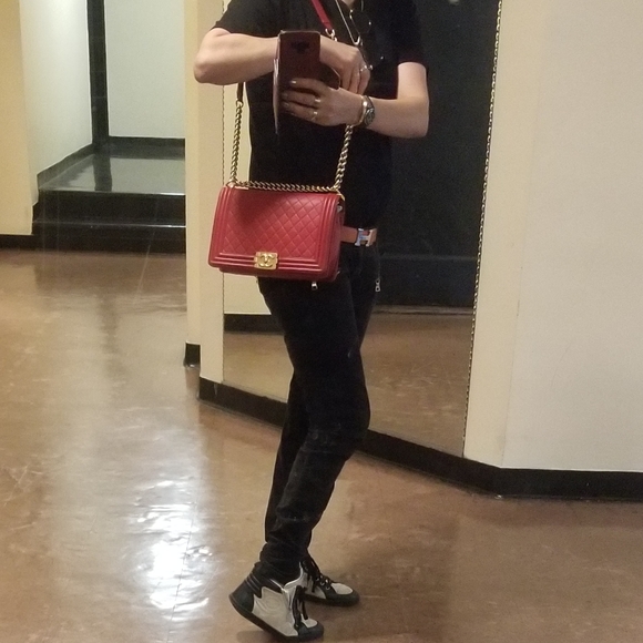 HOSTPICK!!! CHANEL LE BOY BAG - Picture 13 of 17